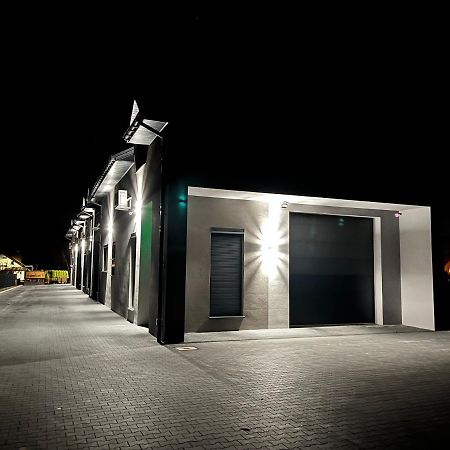 M&M Apartamenty Jasionka Exteriör bild