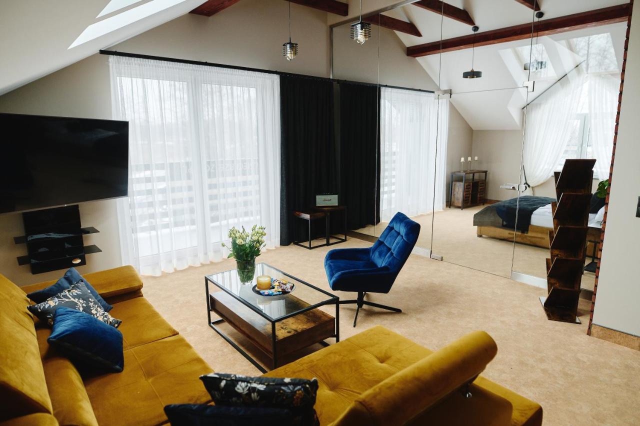 M&M Apartamenty Jasionka Exteriör bild