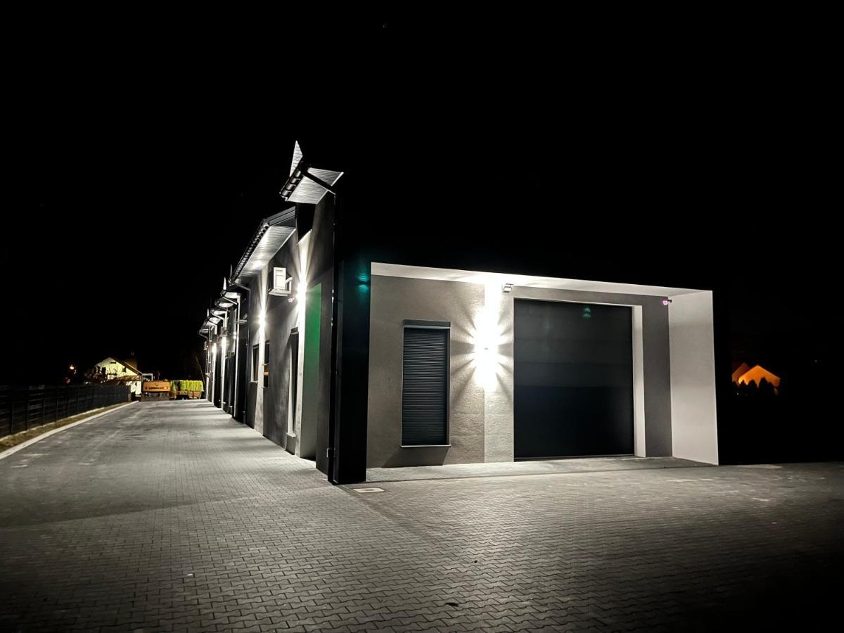M&M Apartamenty Jasionka Exteriör bild